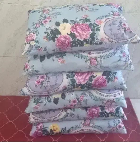 12بالشت زیرگوشی با کیفیت بالا|رختخواب، بالش، پتو|خرم‌آباد, |دیوار