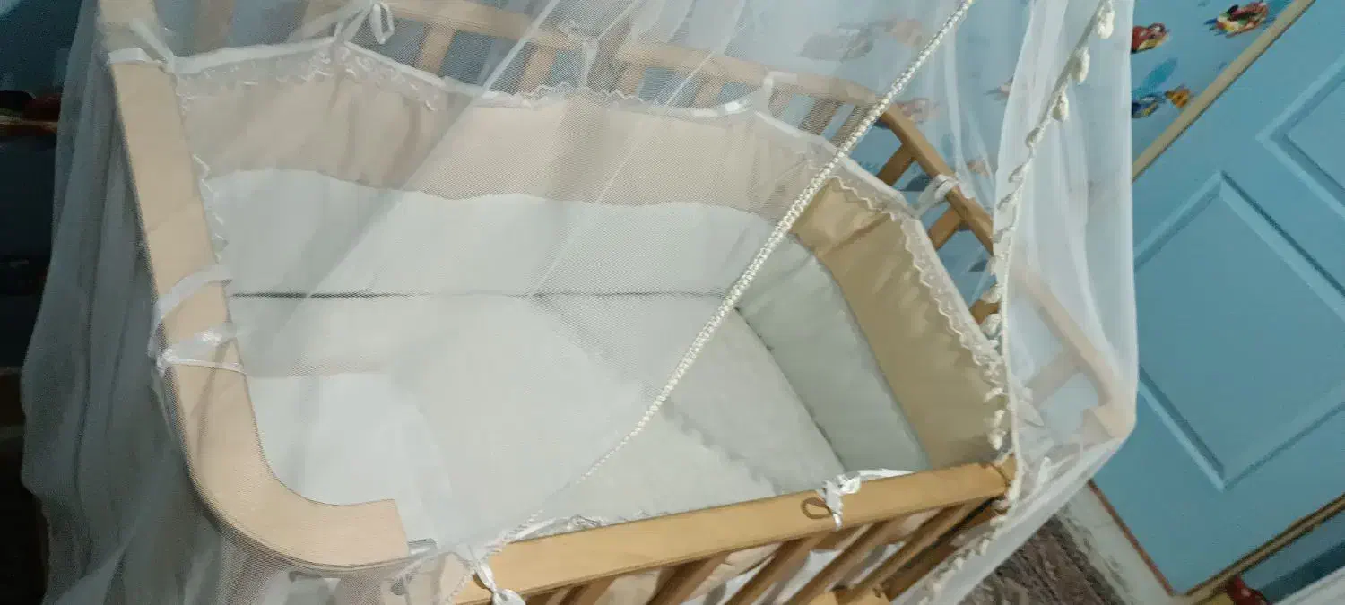 تخت خواب نوزادی|تخت و صندلی بچه|نسیمشهر, |دیوار