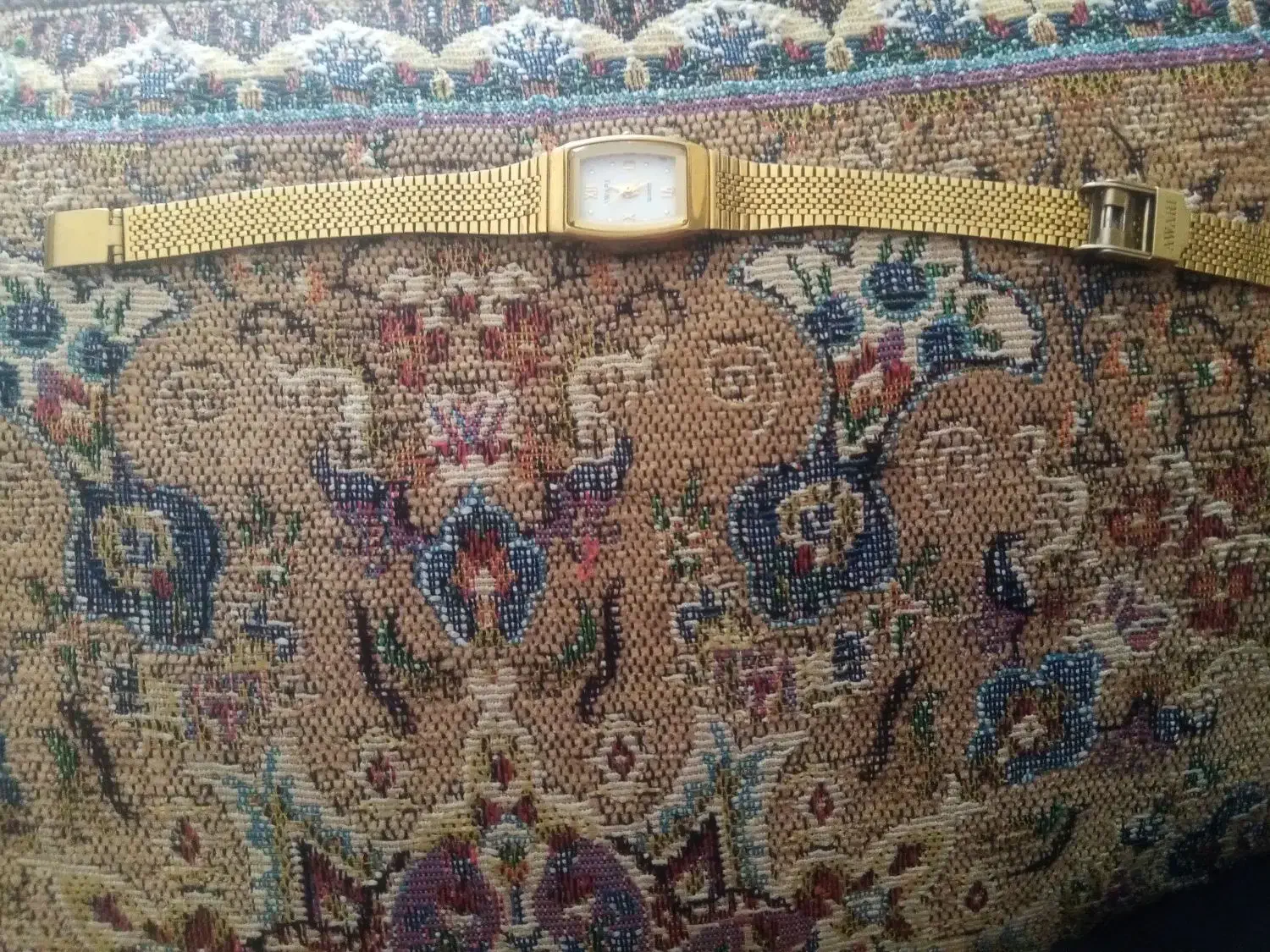 ساعت زنانه قدیمی اصل|ساعت|اصفهان, دستگرده|دیوار