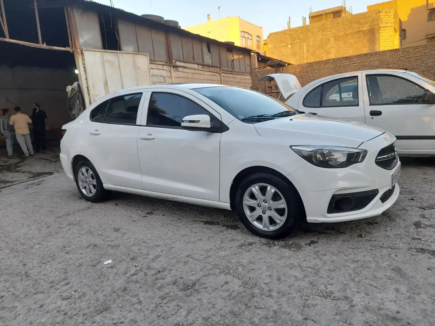 شاهین ۴۰۲ خونگی. پیربکران|خودرو سواری و وانت|پیر بکران, |دیوار