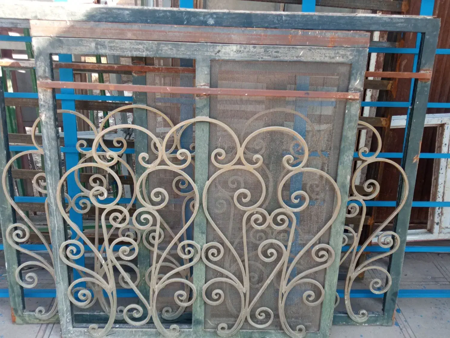 فروش فوری دو عدد پنجره|مصالح و تجهیزات ساختمان|کرمان, |دیوار