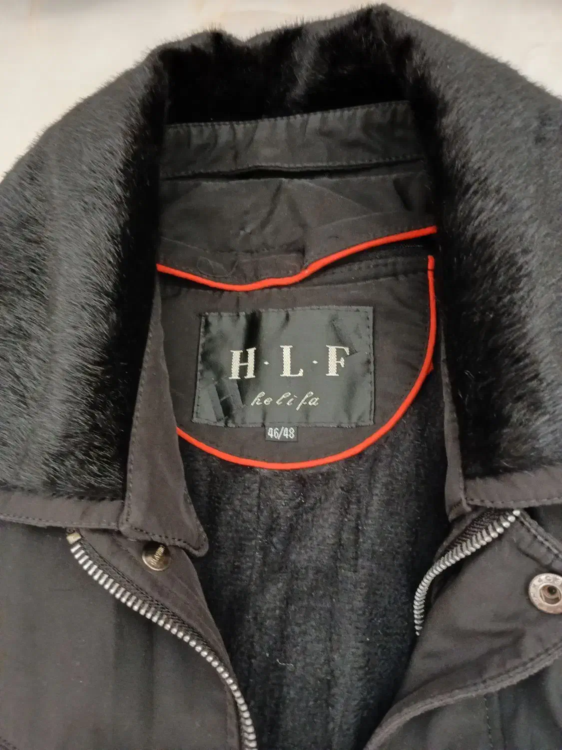 کاپشن مردانه|لباس|قم, مسجد امام حسن|دیوار