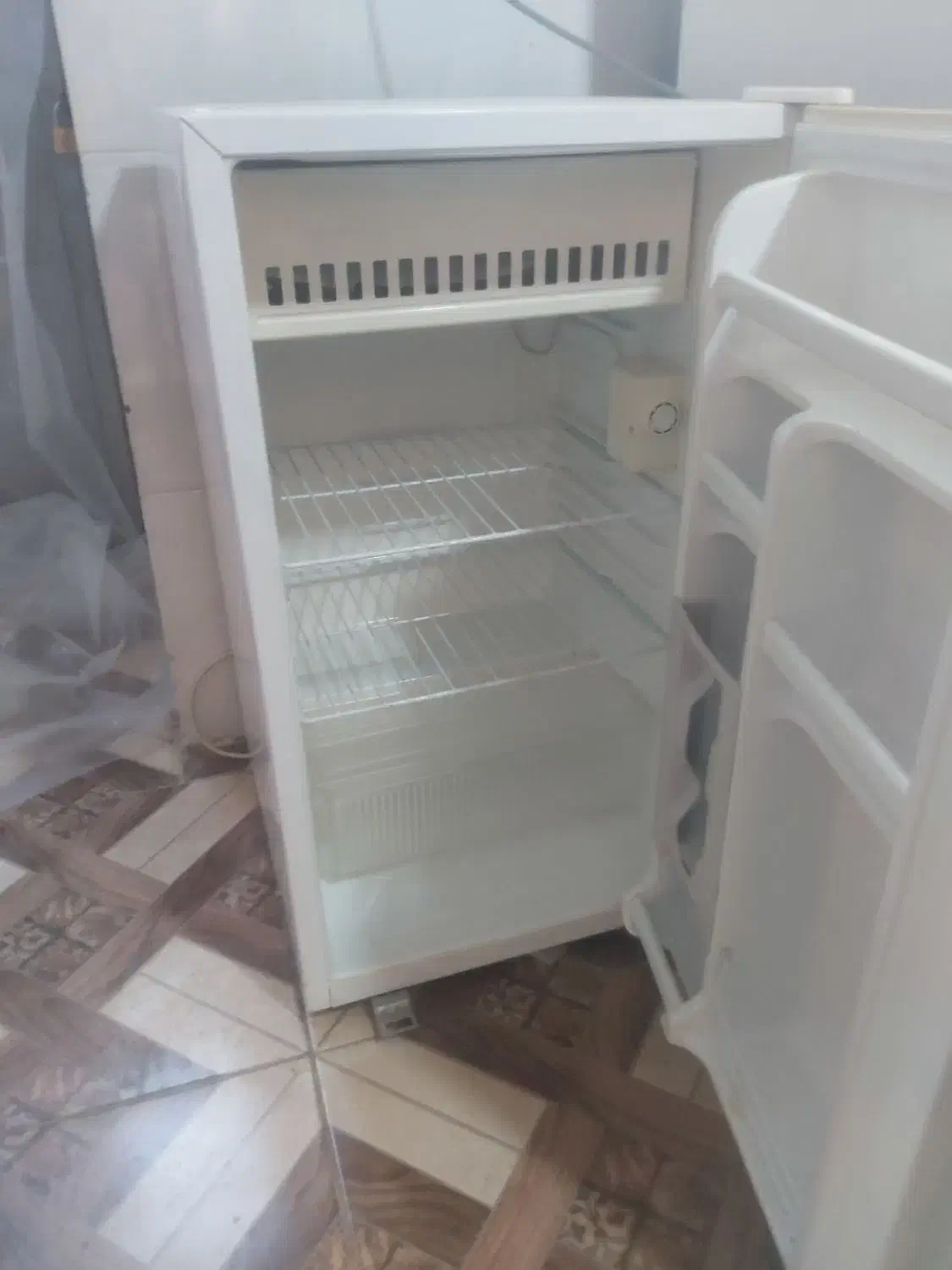 یخچال فریزر|یخچال و فریزر|استهبان, |دیوار