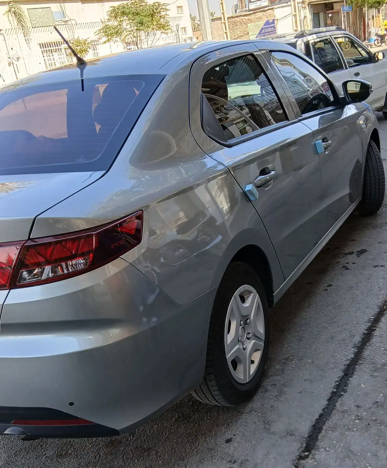 تارامدل۴۰۲|خودرو سواری و وانت|فسا, |دیوار