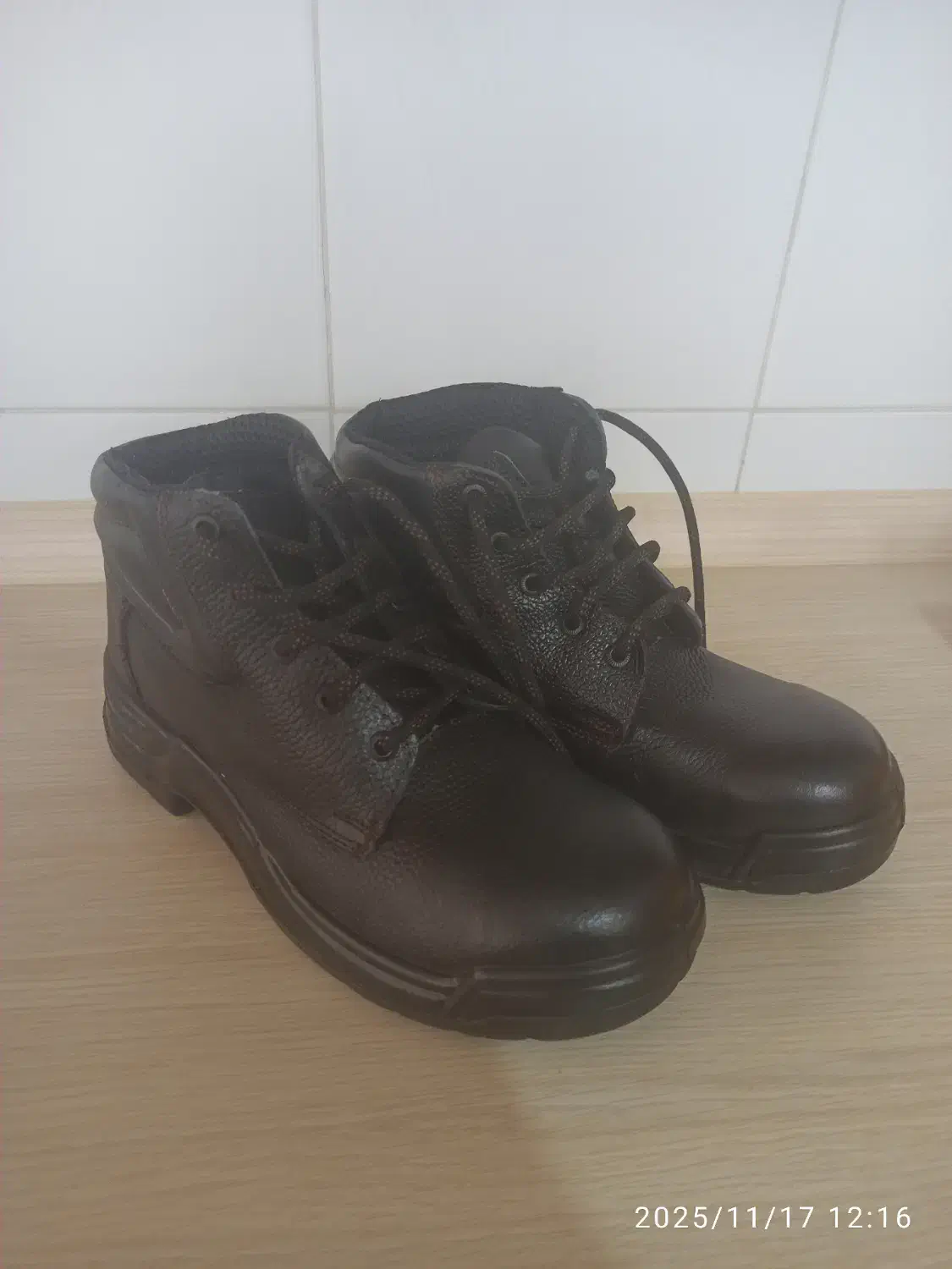 کفش ایمنی بهشتیان|کیف، کفش، کمربند|قهدریجان, |دیوار