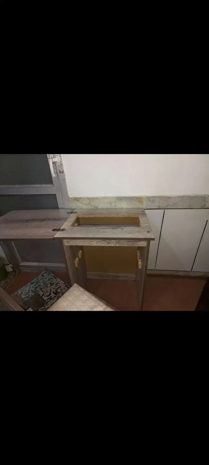 میز چرخ خیاطی|چرخ خیاطی و ریسندگی|فرخشهر, |دیوار