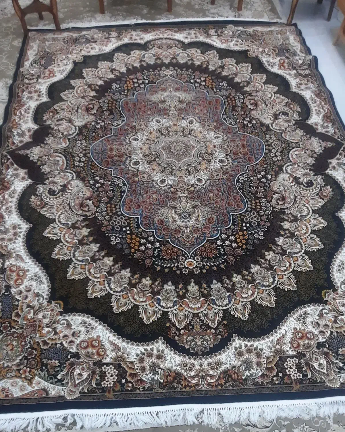 فرش ۱۲ متری ماشینی نو و کاملا تمیز .سورمه ای رنگ|فرش|شیراز, شهرک والفجر|دیوار