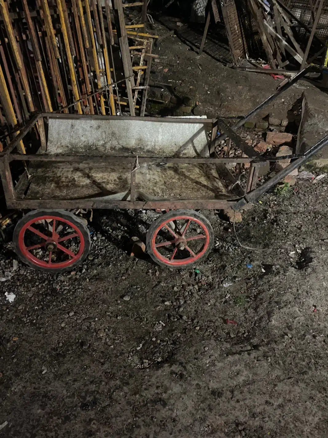 فروش گاری|ابزارآلات|رشت, سعدی (تختی)|دیوار