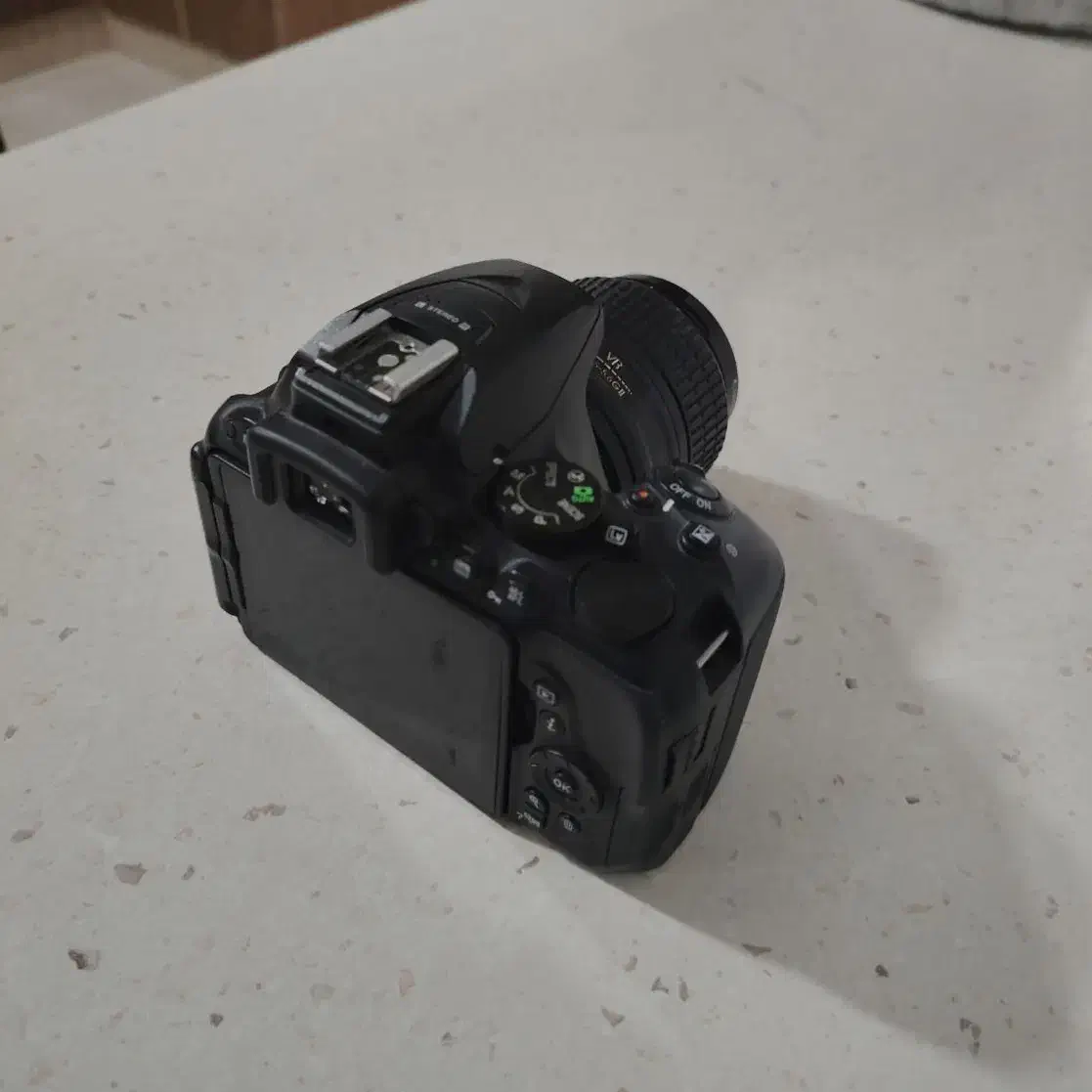 نیکون 5500 d لنز 18-55 مشابه نو|دوربین عکاسی و فیلمبرداری|رشت, دیلمان|دیوار