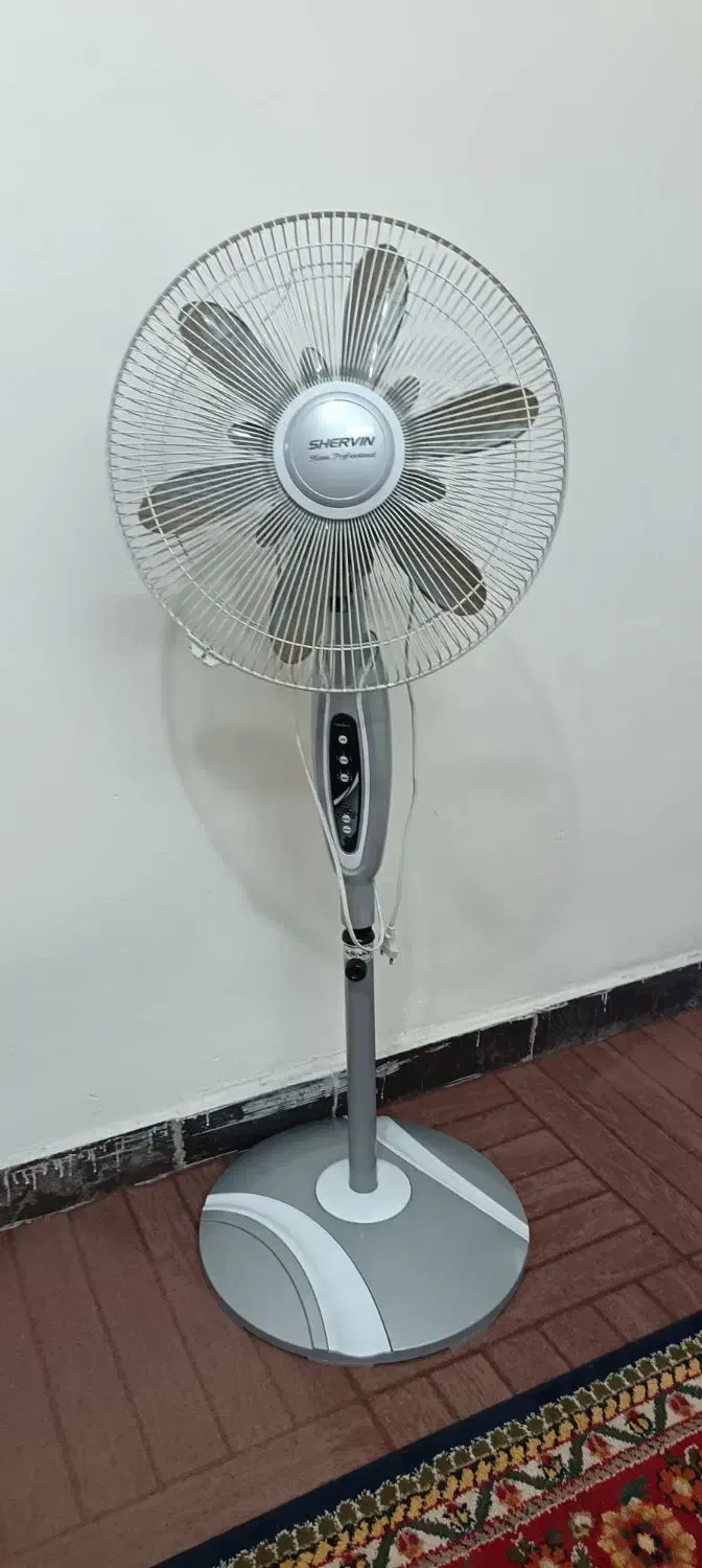 پنکه ایستاده شروین کنترلی|پنکه و تصفیه‌کنندهٔ هوا|نجف‌آباد, امیرآباد|دیوار