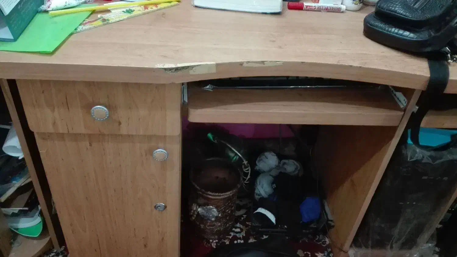 میز کامپیوتر|میز تحریر و کامپیوتر|سبزوار, امیر کبیر|دیوار