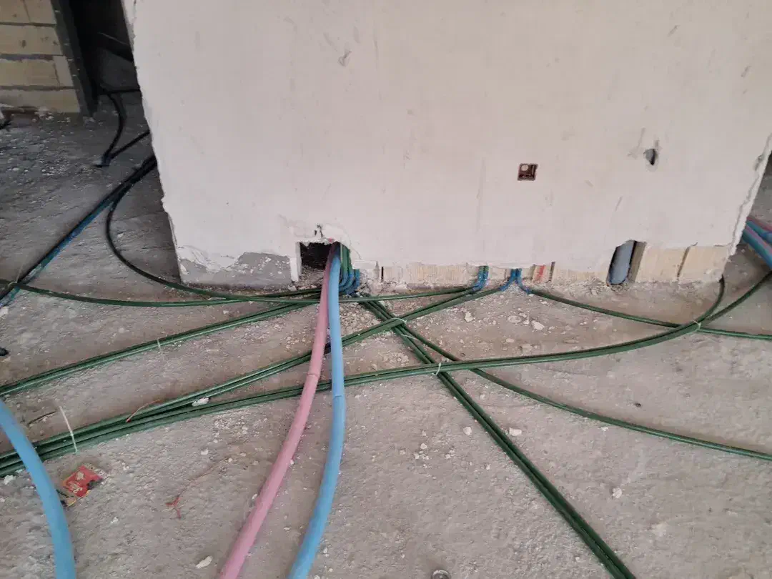 روشنایی وبرق کاری ساختمان|خدمات پیشه و مهارت|مراغه, |دیوار