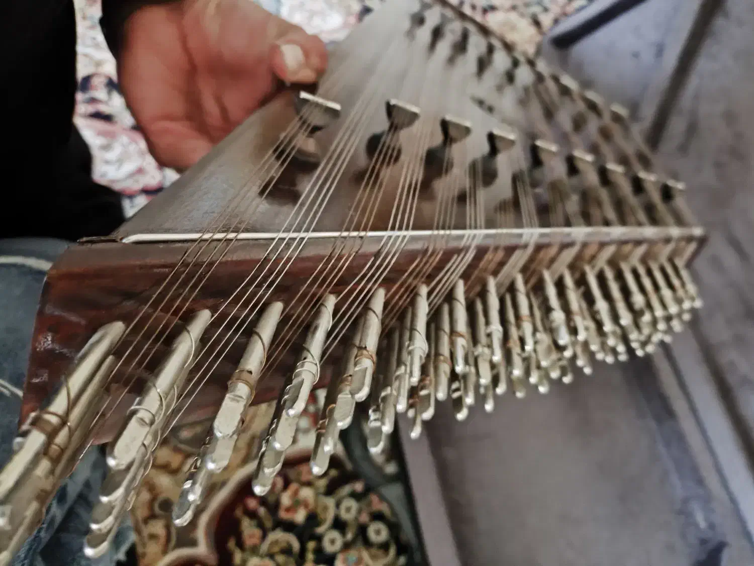 سنتور استاد سالاری|سازهای سنتی|اندیشه, اندیشه فاز ۵|دیوار