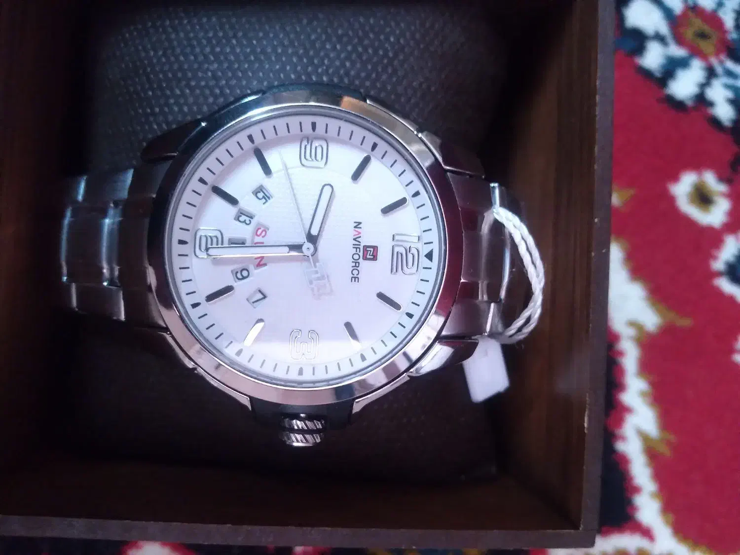 ساعتمردانهنیوفورس|ساعت|قم, لسانی|دیوار