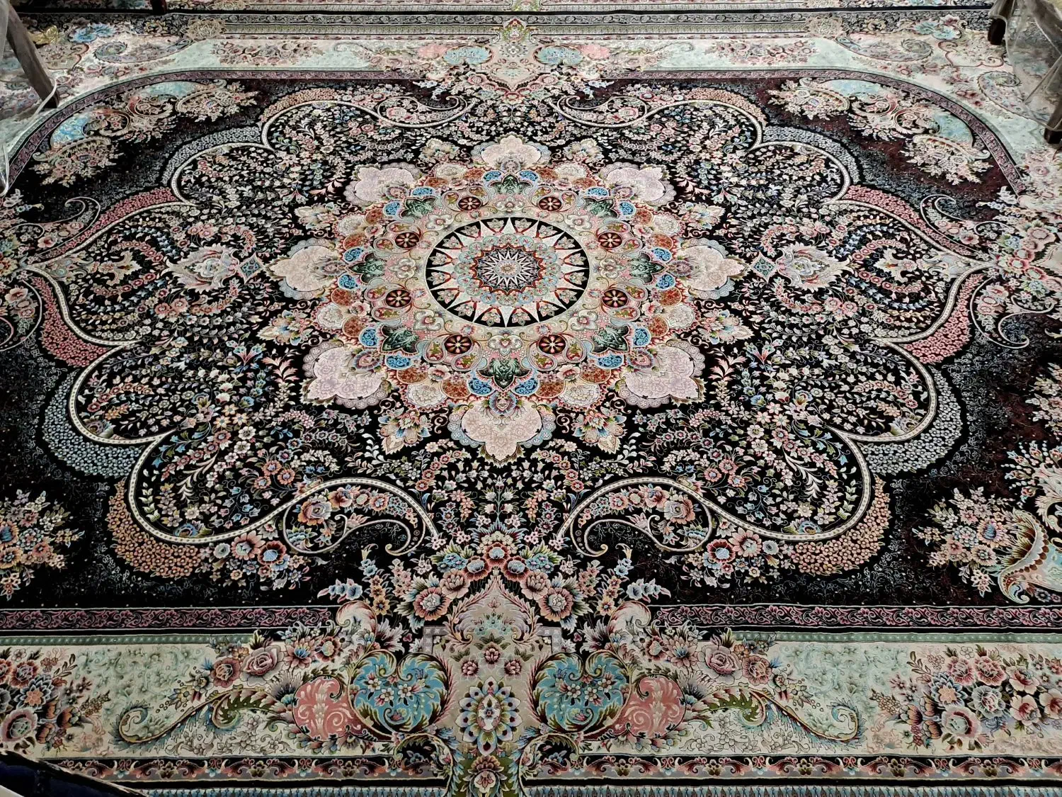 ۴ تخته فرش شامل ۳تا۱۲و یه ۹متری ۱۰۰۰شانه|فرش|ورامین, شهرک مدرس|دیوار