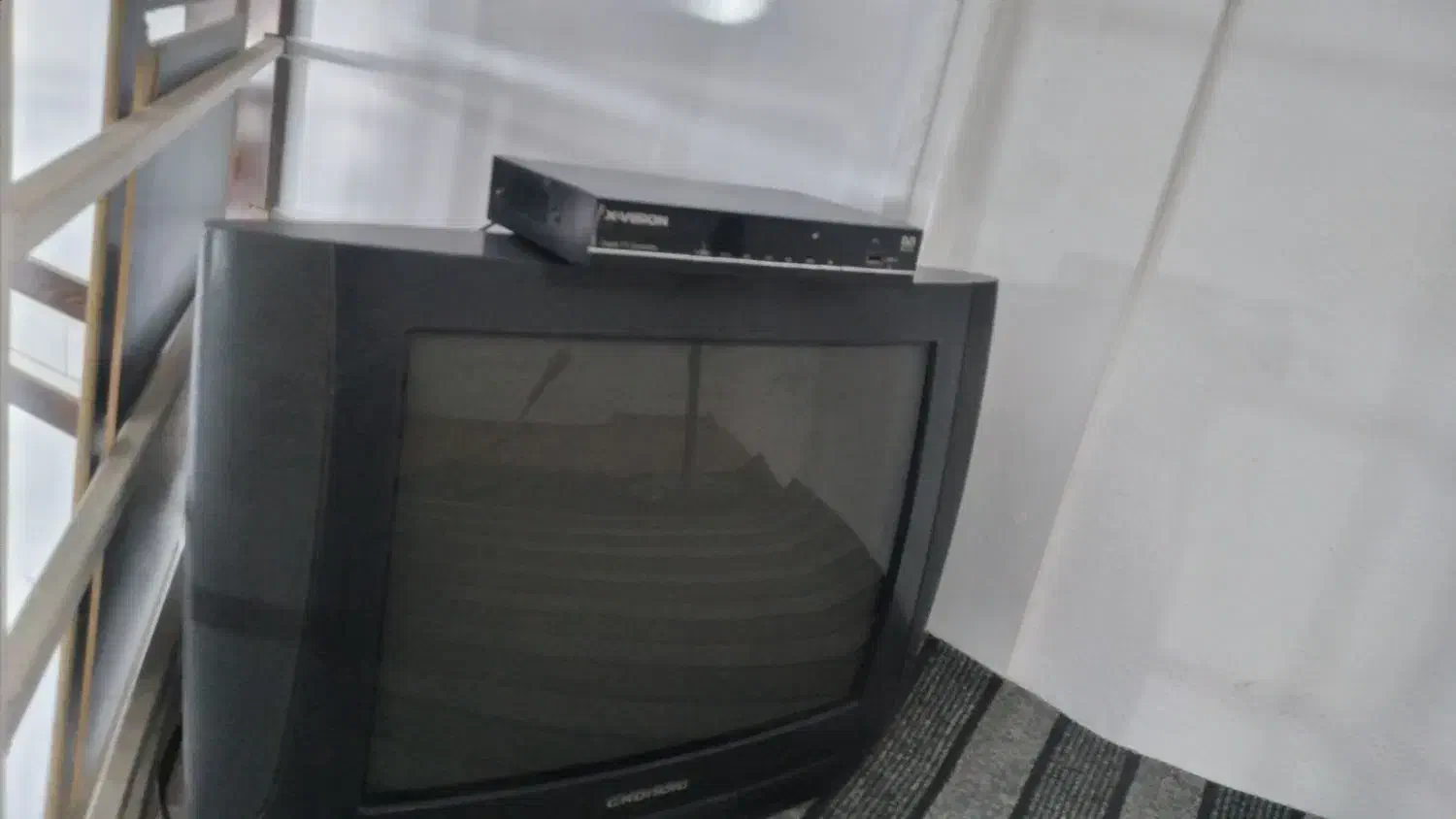 ۱۰۰۰۰۰۰ت مقطوع|تلویزیون و پروژکتور|رضوانشهر, |دیوار