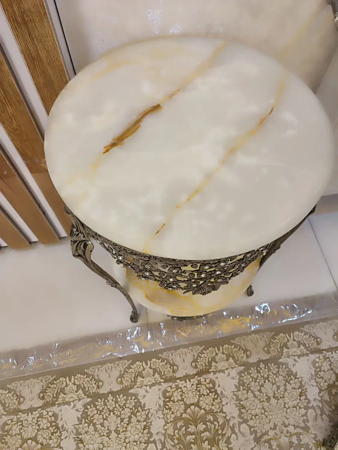 میز برنجی ابکاری نقره ای|مبلمان خانگی و میز عسلی|بروجرد, |دیوار