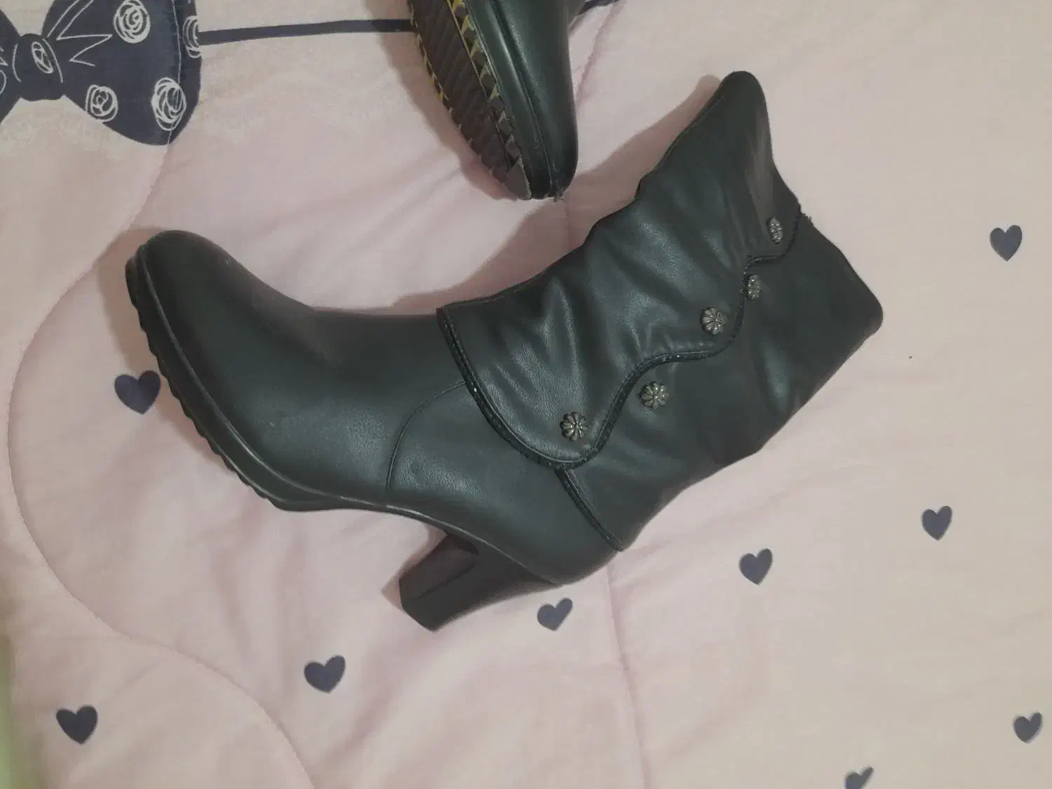 کفش چکمه|کیف، کفش، کمربند|مشهد, خواجه ربیع|دیوار