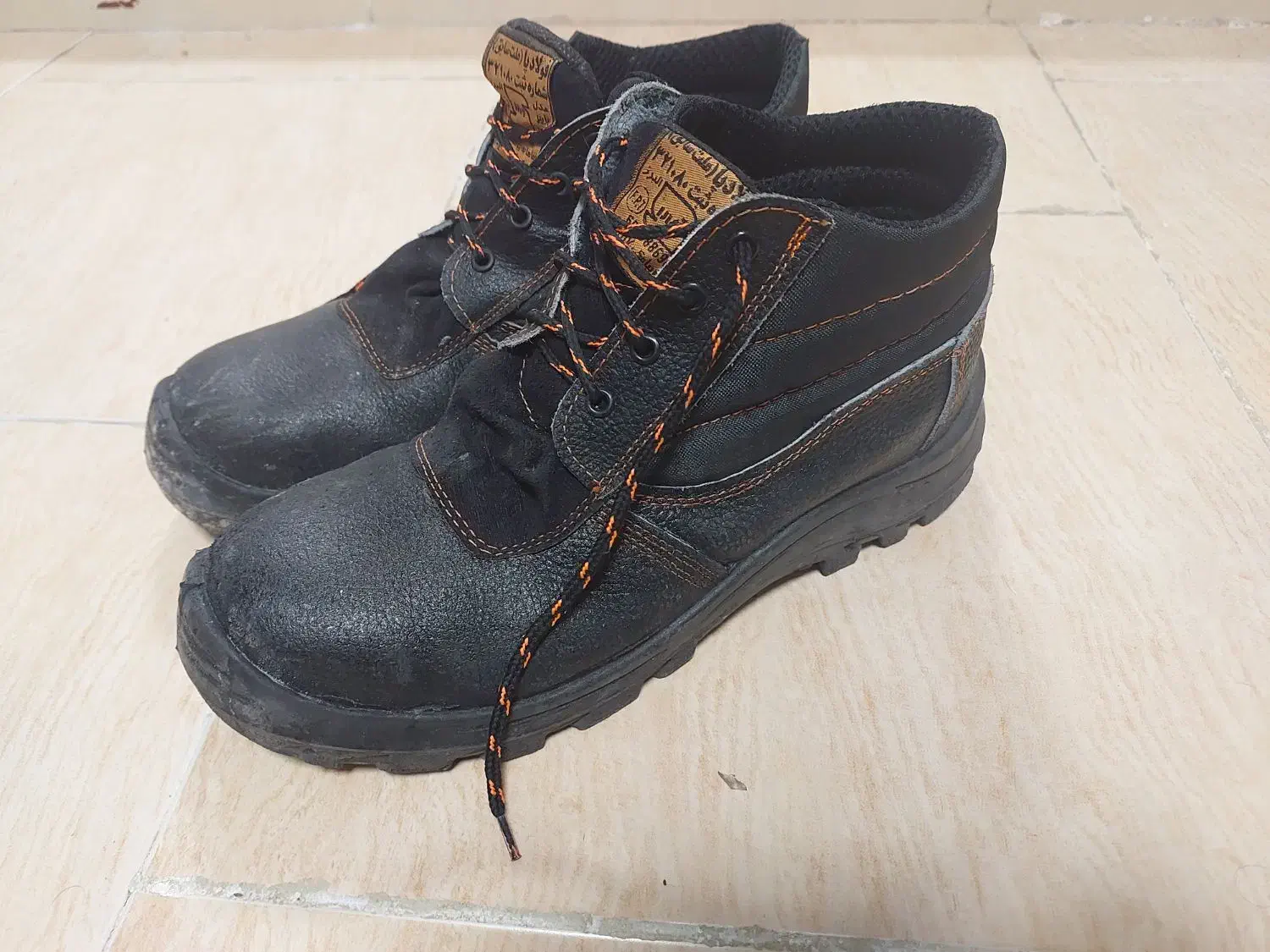 کفش مردانه|کیف، کفش، کمربند|گرمسار, |دیوار