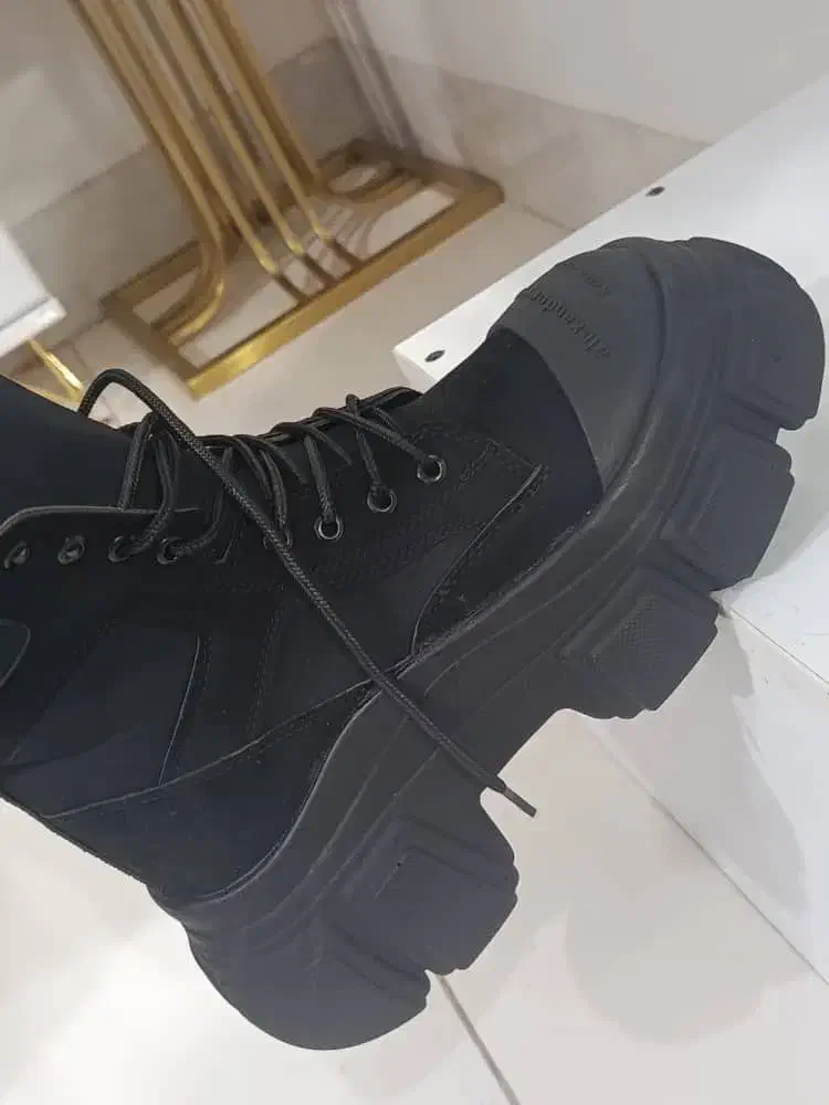 بوت اسپرت|کیف، کفش، کمربند|ایلام, |دیوار