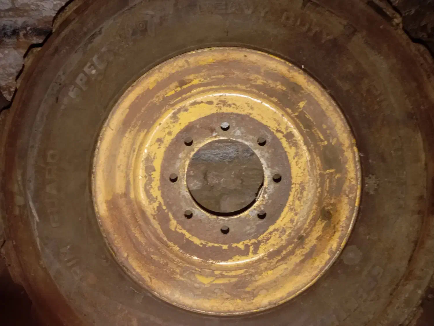 رینگ باکت و لیفتراک سایز16.5|قطعات یدکی و لوازم جانبی|آبیک, |دیوار