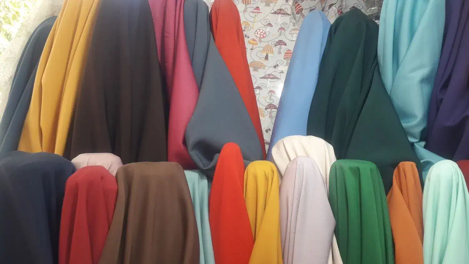 انواع چادر عروس و مشکی ساده و طرحدار کرپ ساده|لباس|شیراز, شاهچراغ|دیوار