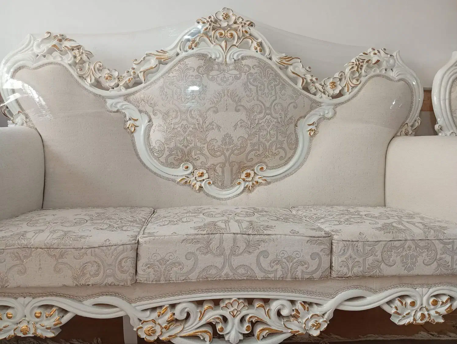 مبل سلطنتی 9نفره نو|مبلمان خانگی و میز عسلی|قم, شاه ابراهیم|دیوار