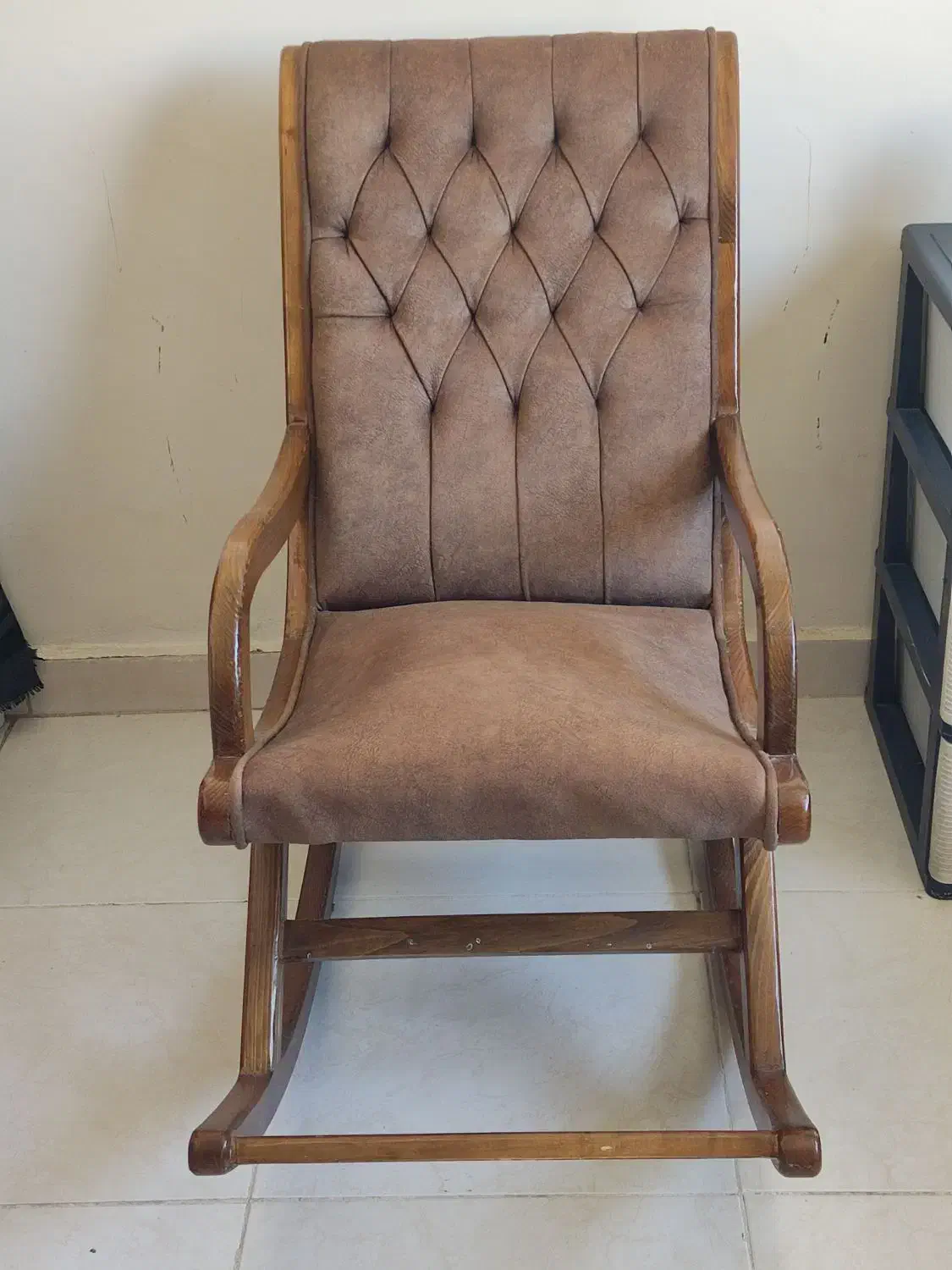 صندلی راک|صندلی و نیمکت|سنندج, |دیوار