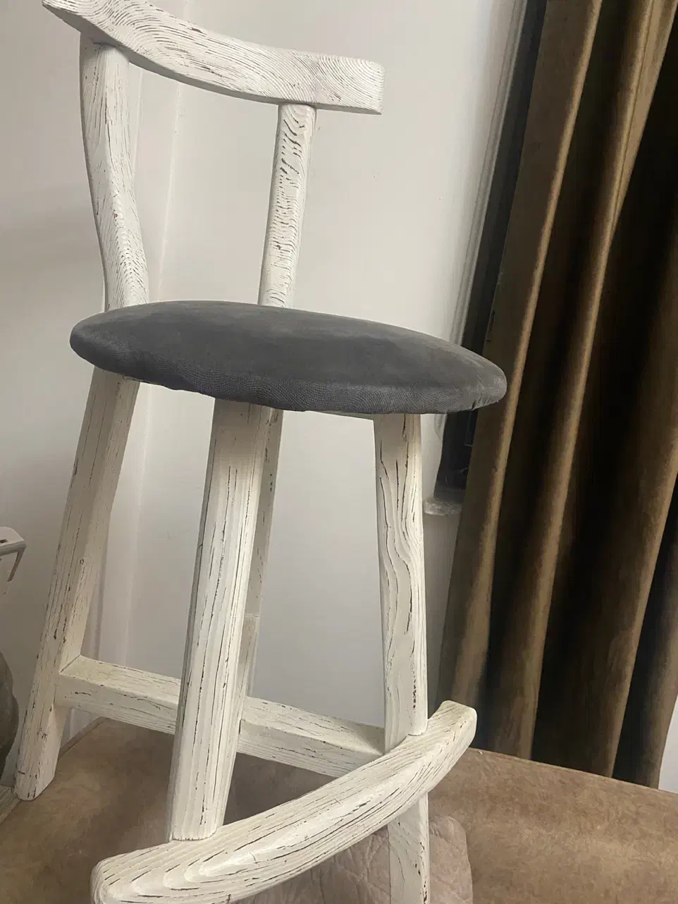 صندلی|میز و صندلی غذاخوری|رشت, رشتیان|دیوار