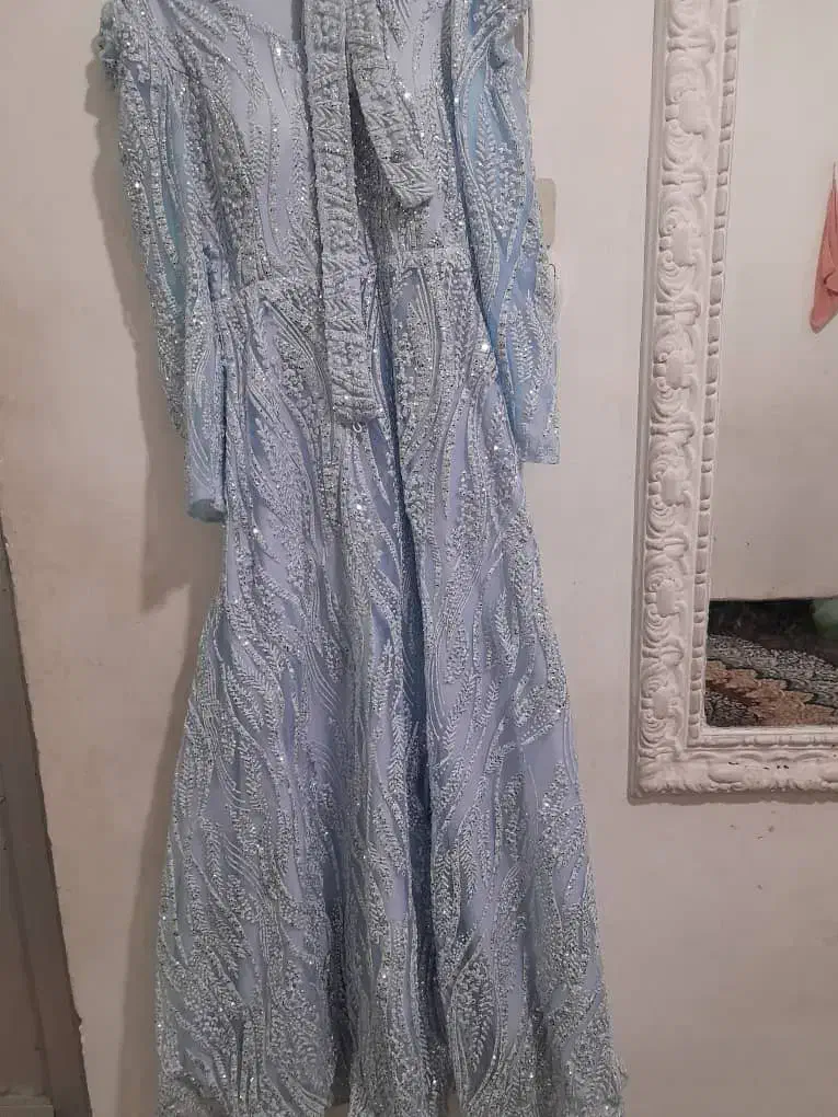 لباس مجلسی|لباس|فردوسیه, |دیوار