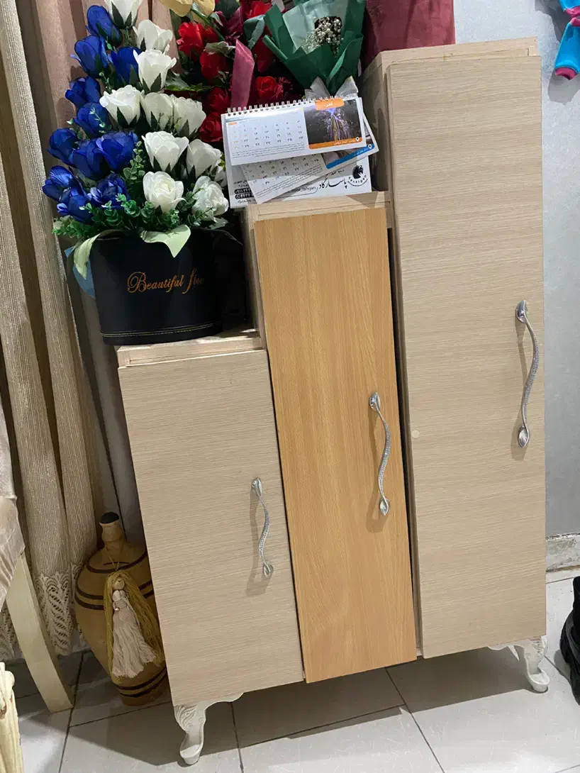 درحدنو|جاکفشی، کمد، دراور|رشت, پیرسرا|دیوار