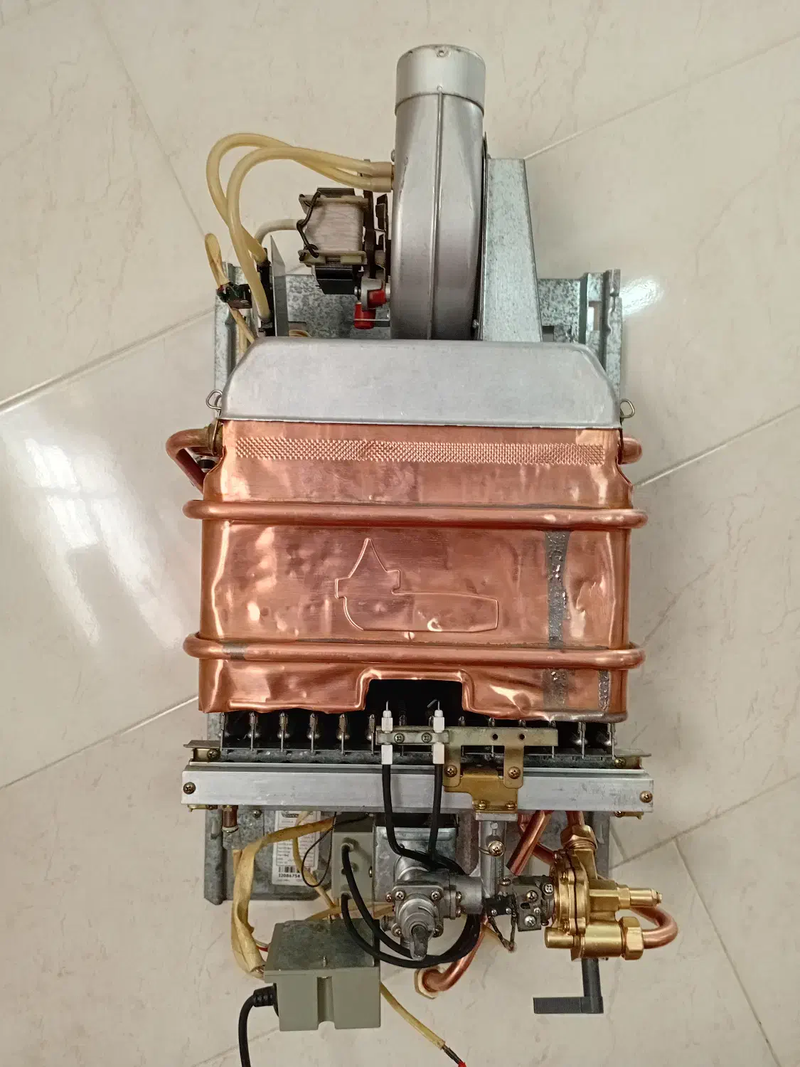 آبگرمکن 3315بوتان بسیار تمیز در حد|آبگرمکن، پکیج، شوفاژ|مشهد, کارمندان دوم|دیوار