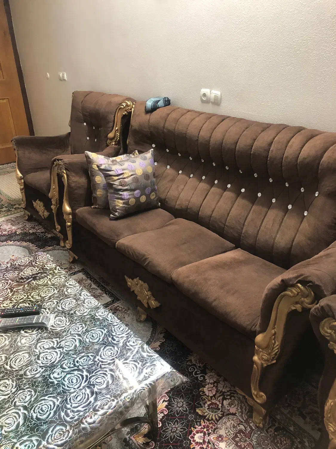 مبل|مبلمان خانگی و میز عسلی|شاهین‌شهر, عطار|دیوار