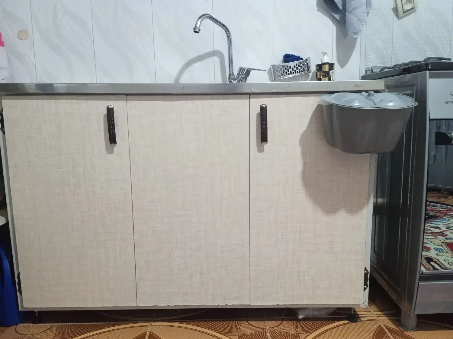 آبچکان و کابینت فلزی|آب‌چکان و نظم‌دهنده ظروف|مراغه, |دیوار