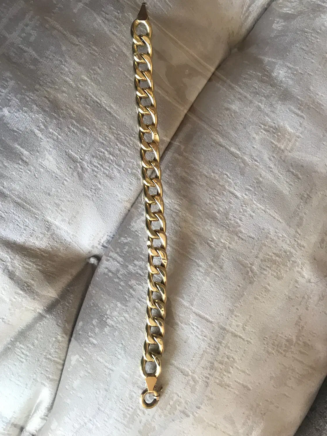 دستبند کارتیر بوزن ۱۱/۸۵۰ و اندازه ۲۳ سانتیمتر|جواهرات|شاهین‌شهر, عطار|دیوار