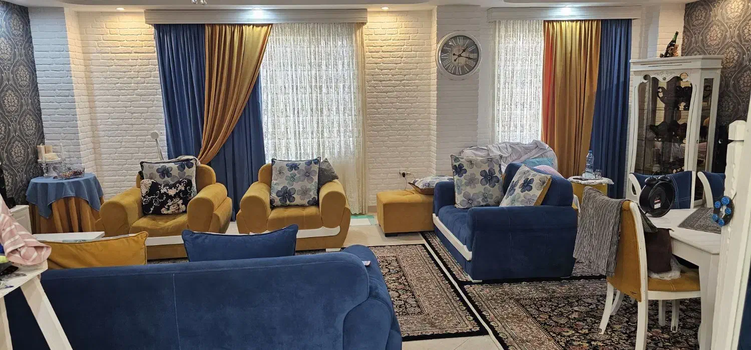 فروش فوری لوازم خونه به علت جا به جایی|مبلمان خانگی و میز عسلی|بندر انزلی, معلم|دیوار