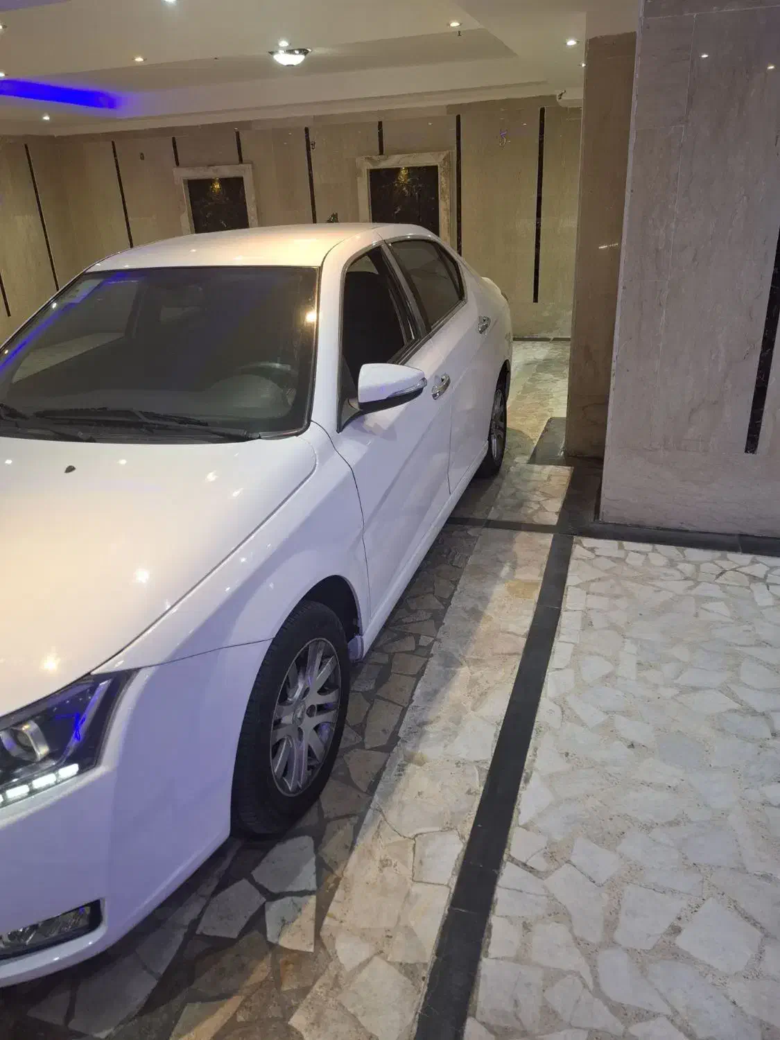 فروش فوری دنا پلاس|خودرو سواری و وانت|ملایر, |دیوار