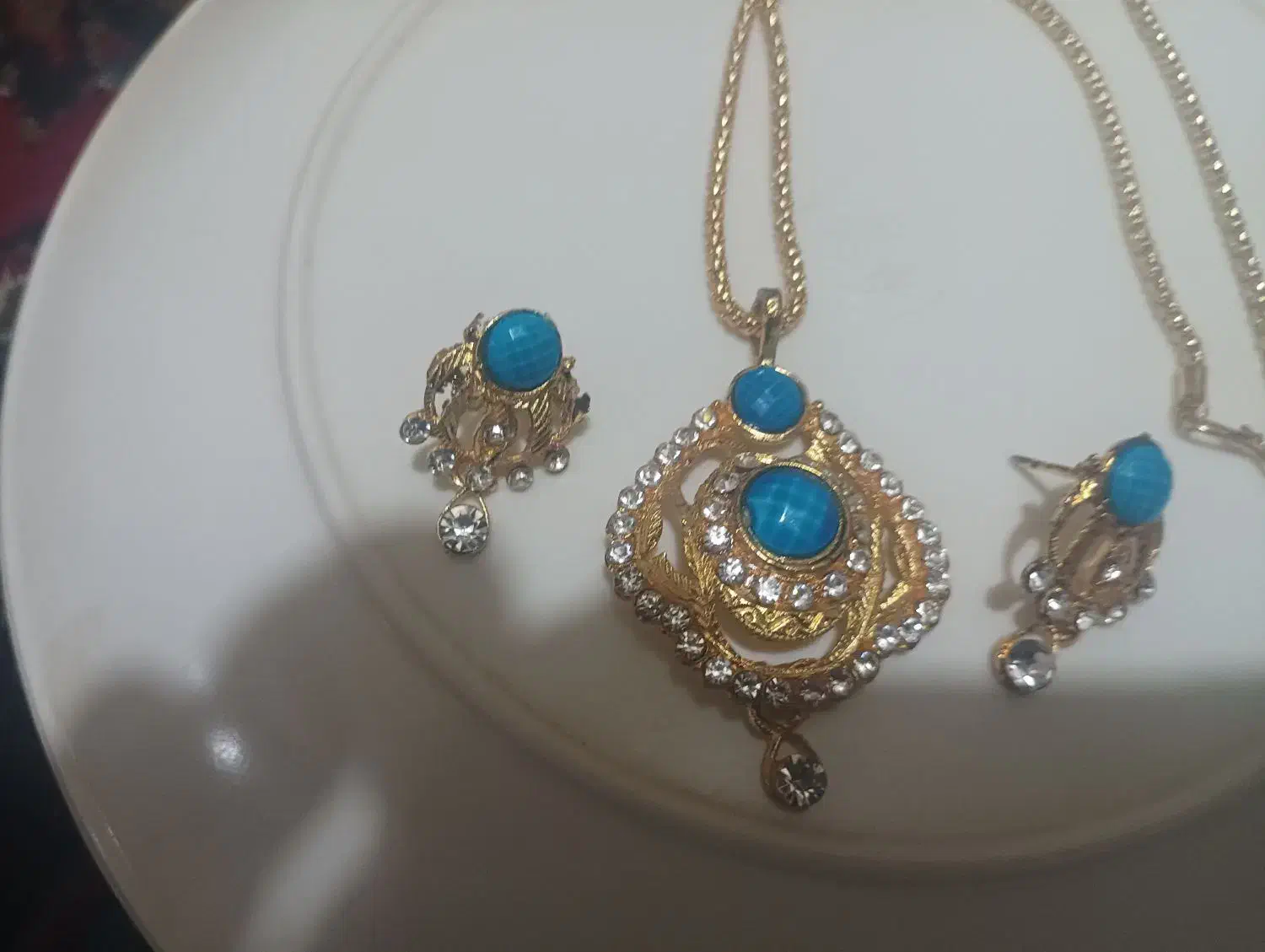 باسلام خدمت دوستان عزیز گردنبند با گوشواره|بدلیجات|کرمان, |دیوار