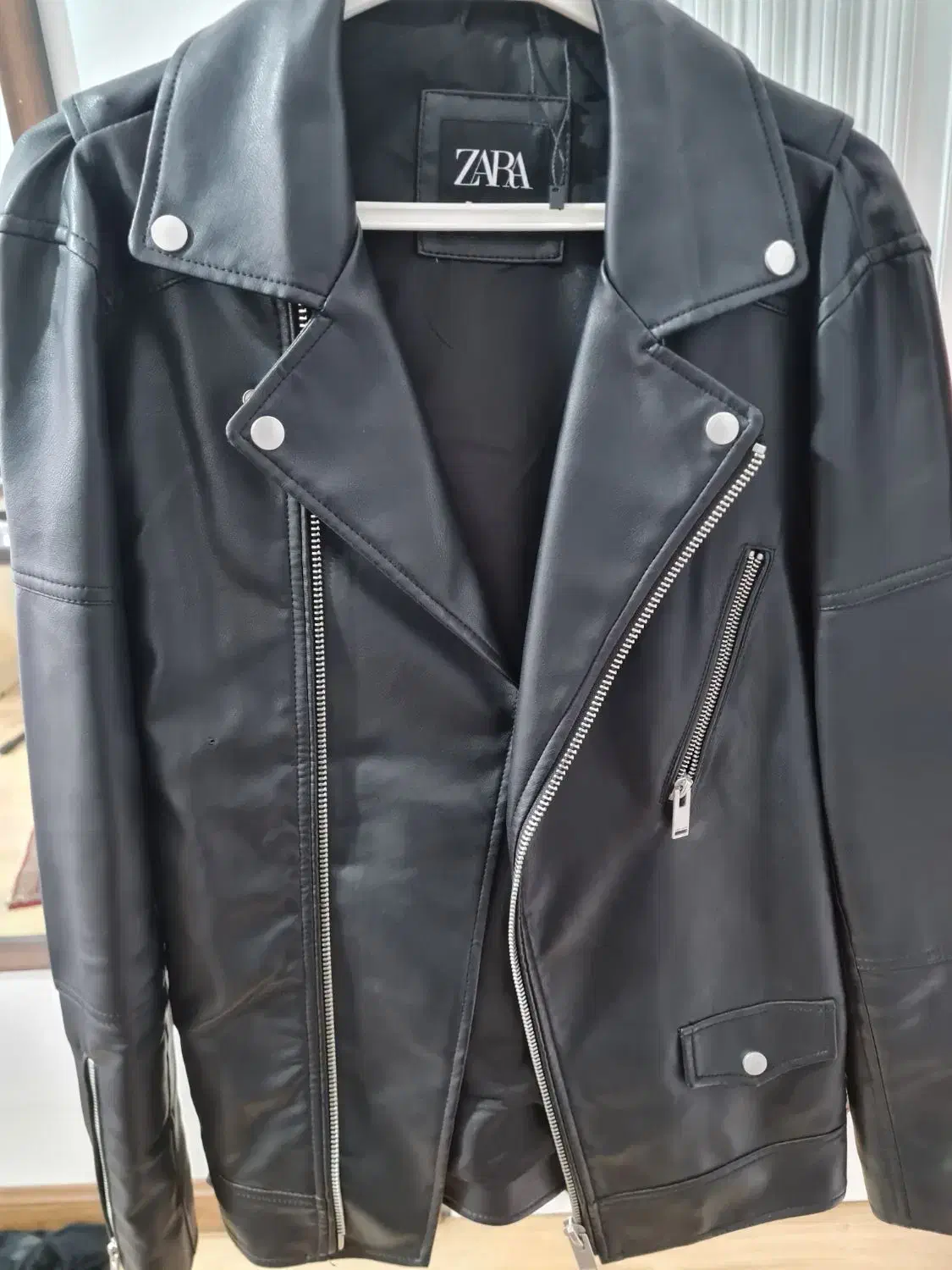 کت چرم زارا (اصل)|لباس|رشت, معلم|دیوار