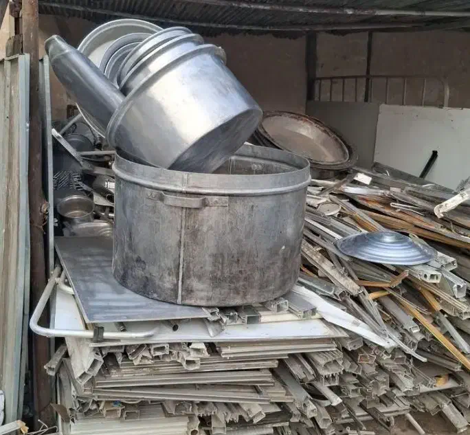 خریدار انواع کتاب باطله و کاغذ|خدمات پیشه و مهارت|ایلام, |دیوار