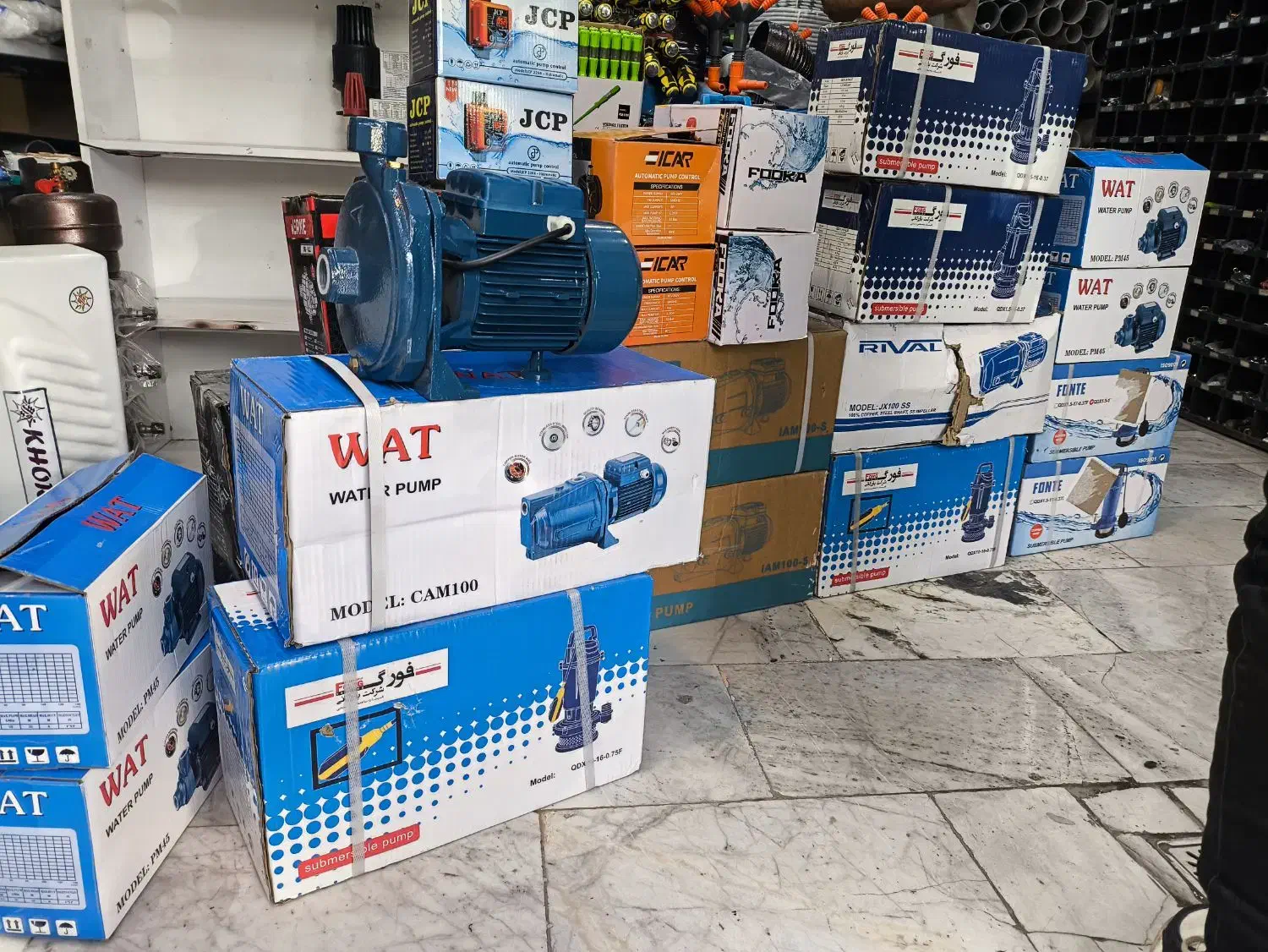 پمپ آب نیم و 1اسب ست کنترل کفکش 1اینچ2اینچ|مصالح و تجهیزات ساختمان|مشهد, خواجه ربیع|دیوار