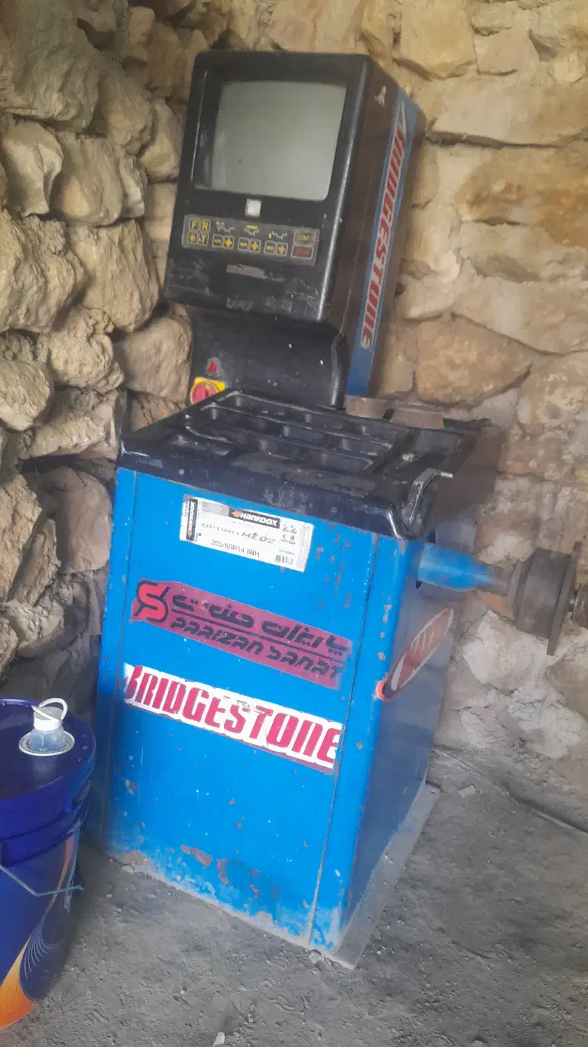 دستگاه بالانس|ماشین‌آلات صنعتی|کالپوش, |دیوار