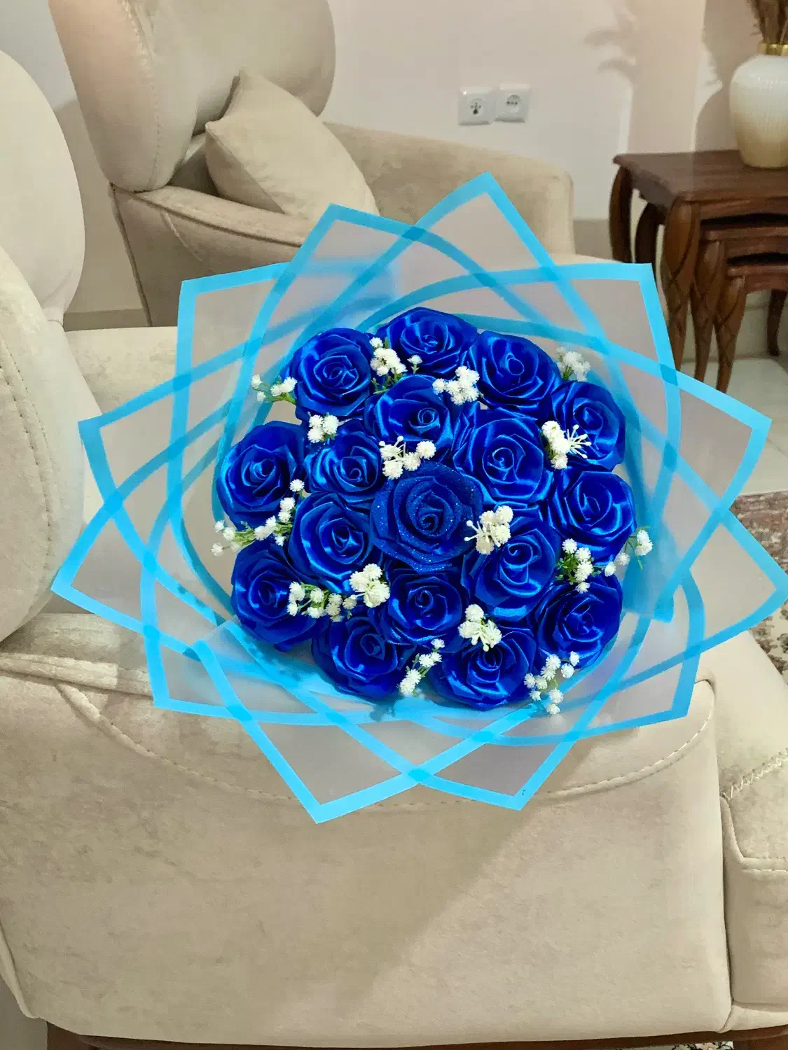 دسته گل خوشرنگ کاربنی|گل مصنوعی|ارومیه, |دیوار