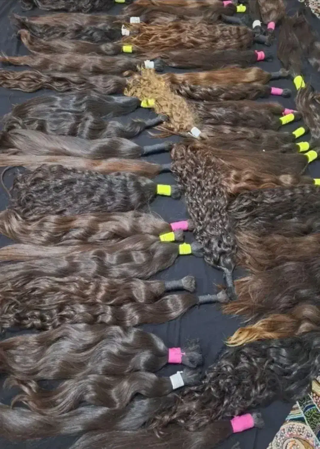 خرید و فروش مو های خام و رنگی|خدمات آرایشگری و زیبایی|دلیجان, |دیوار