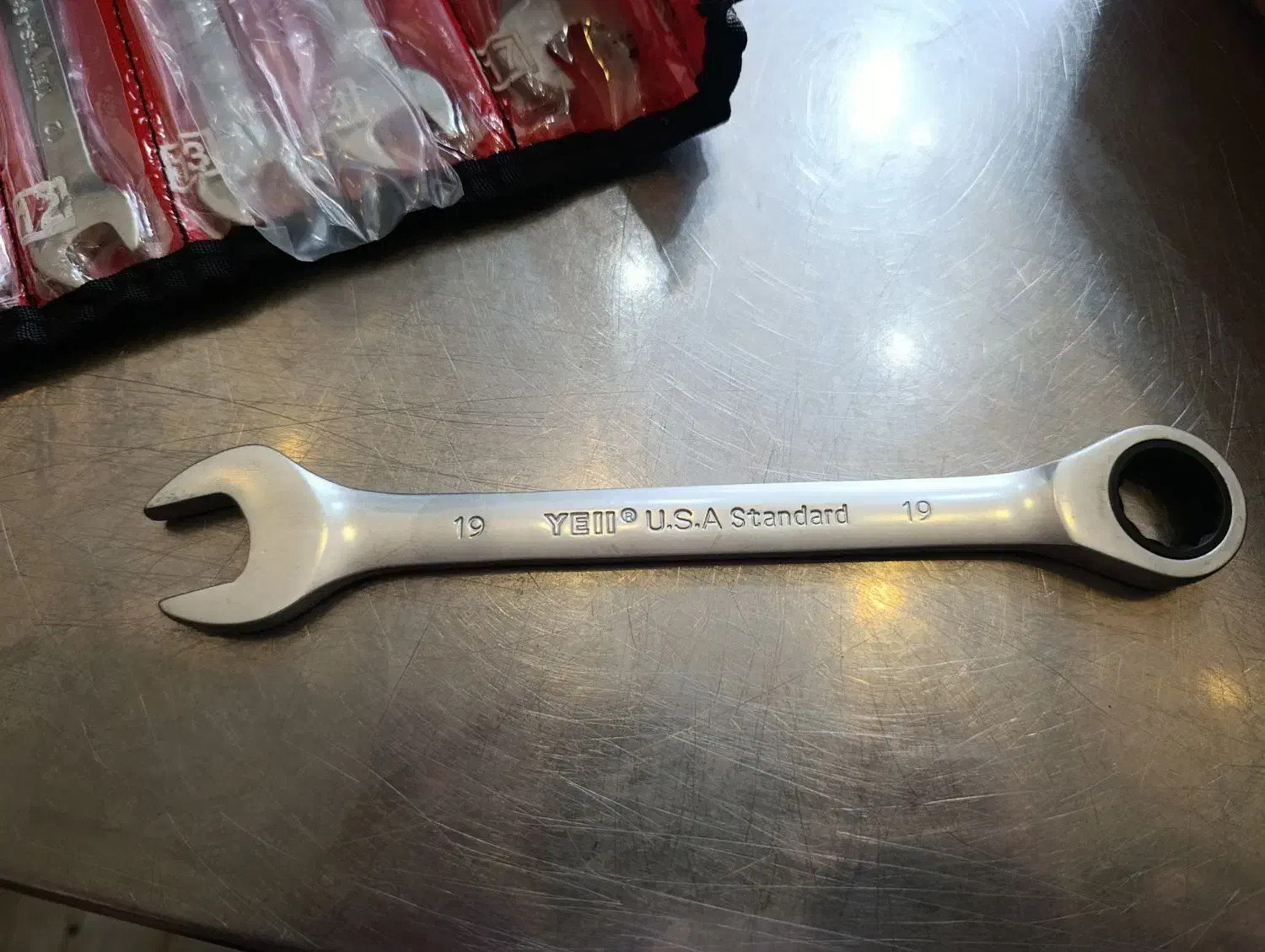 جعبه بکس آلمانی ابزارآلات آمریکایی|ابزارآلات|قیدار, |دیوار