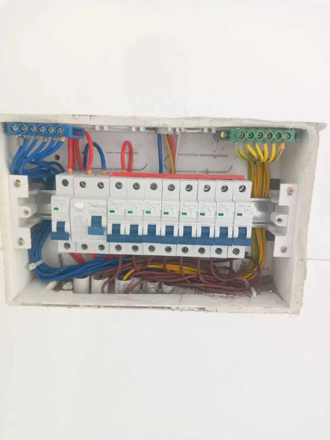 برقکار * برقکاری|خدمات پیشه و مهارت|قم, باجک یک|دیوار