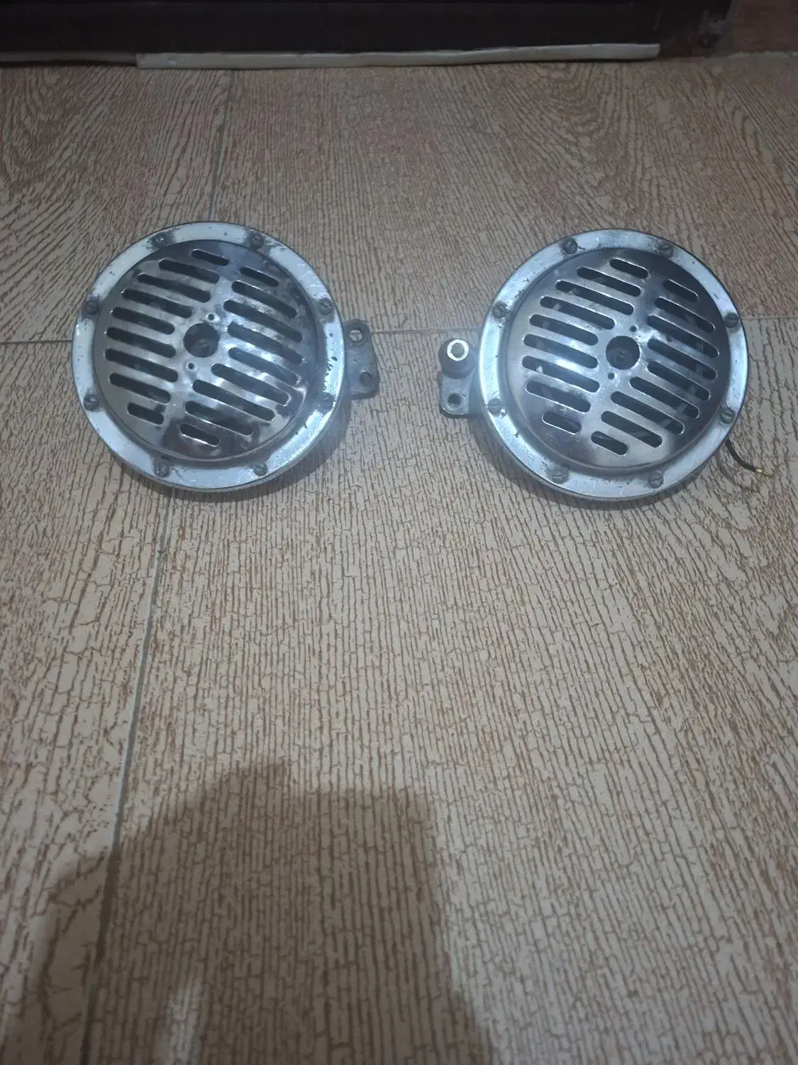 بوق ۱۰۱۱ سالم|قطعات یدکی و لوازم جانبی|شیراز, شهرک گلستان شمالی|دیوار