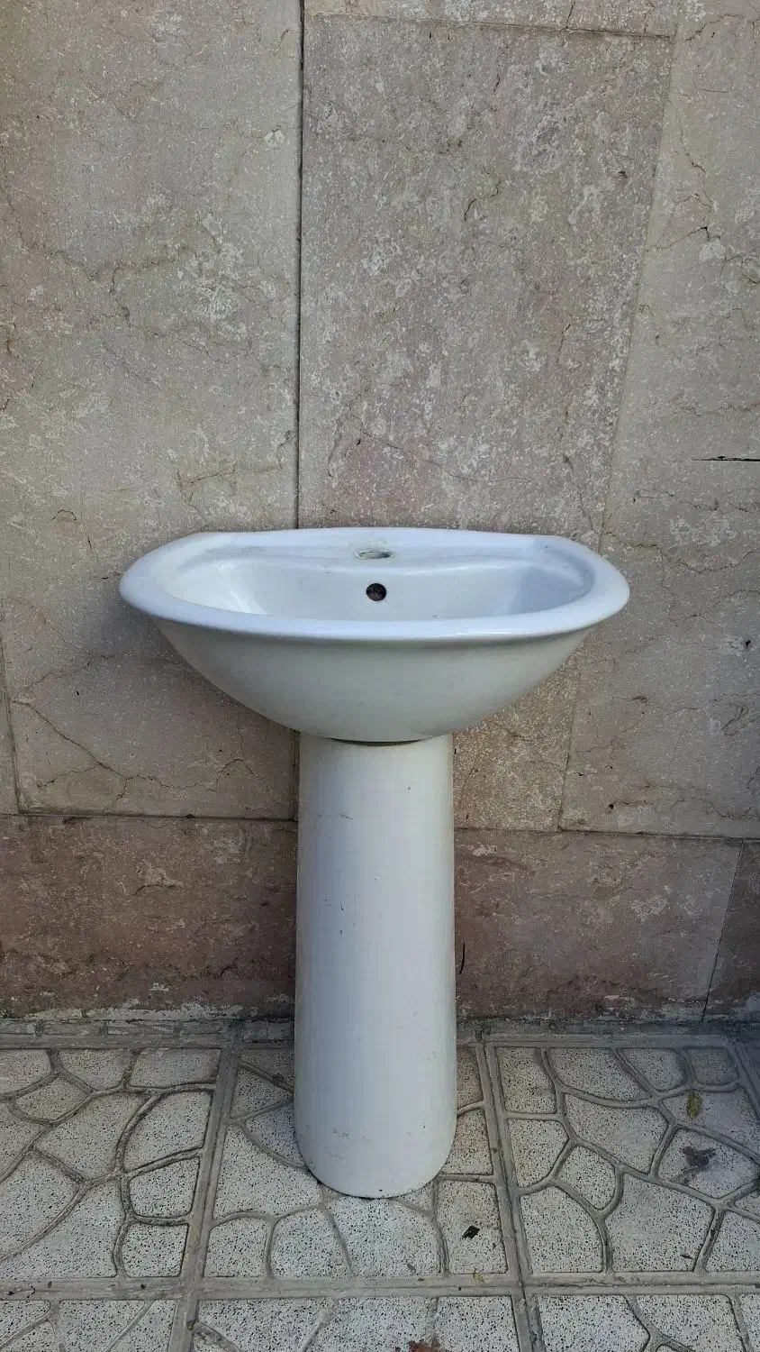 روشویی سفید سرویس بهداشتی کاملا سالم|لوازم سرویس بهداشتی|تهران, اوقاف|دیوار