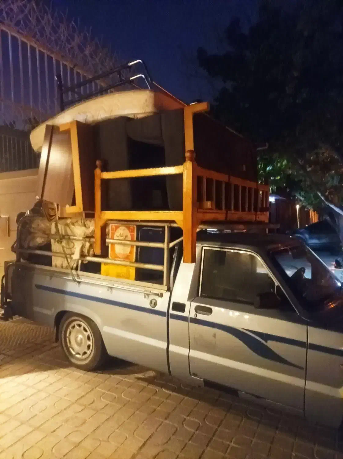 وانت مزدا جهت حمل بار واسباب منزل|خدمات حمل و نقل|شیراز, فرهنگ شهر|دیوار