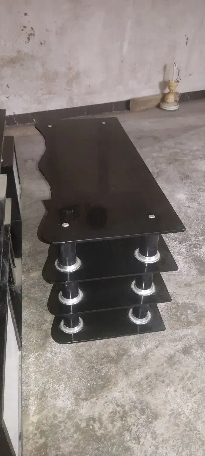 ۲عدد زیر تلویزیونی شیشه ای|میز تلویزیون|بهبهان, |دیوار